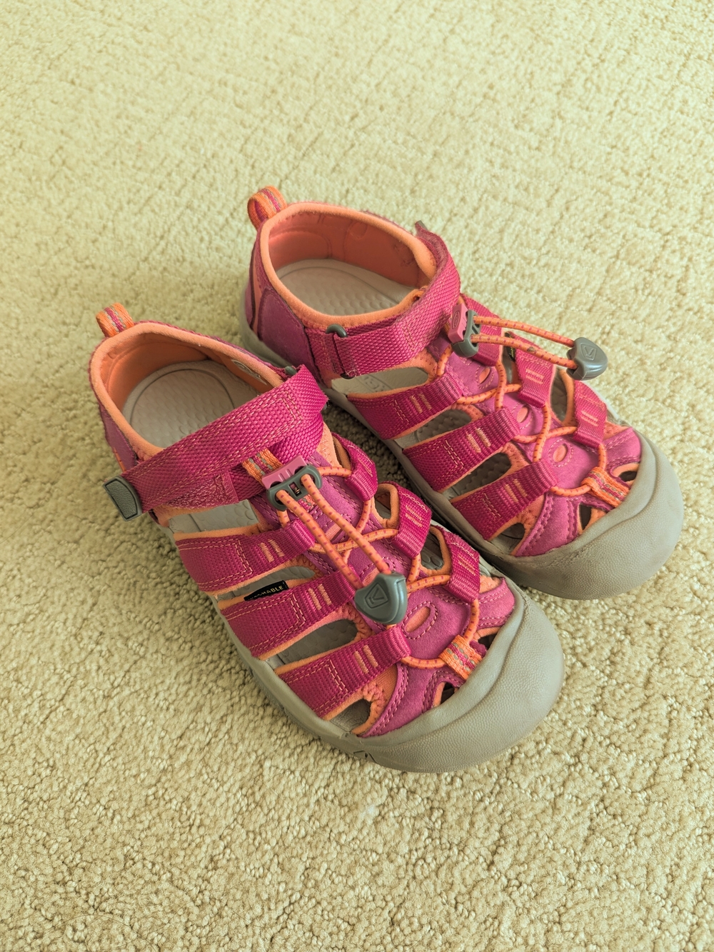 Keen Newport H2 Sandals Kids 3 Pink Closed Toe Waterproof Hiking Outdoor Shoes